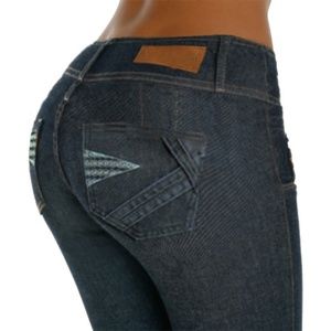 Cute stretch minimalist skinny jeans butt lift NWT